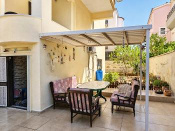 Didim Çamlık’ta Bahçe ve Veranda Kullanımlı 2+1 Satılık Depo Nitelikli Taşınmaz