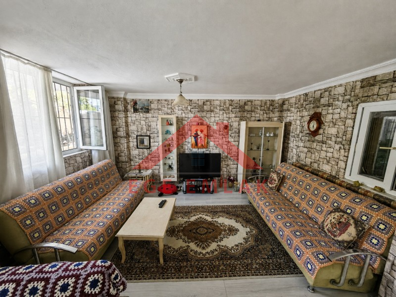 Didim Çamlık’ta Bahçe ve Veranda Kullanımlı 2+1 Satılık Depo Nitelikli Taşınmaz