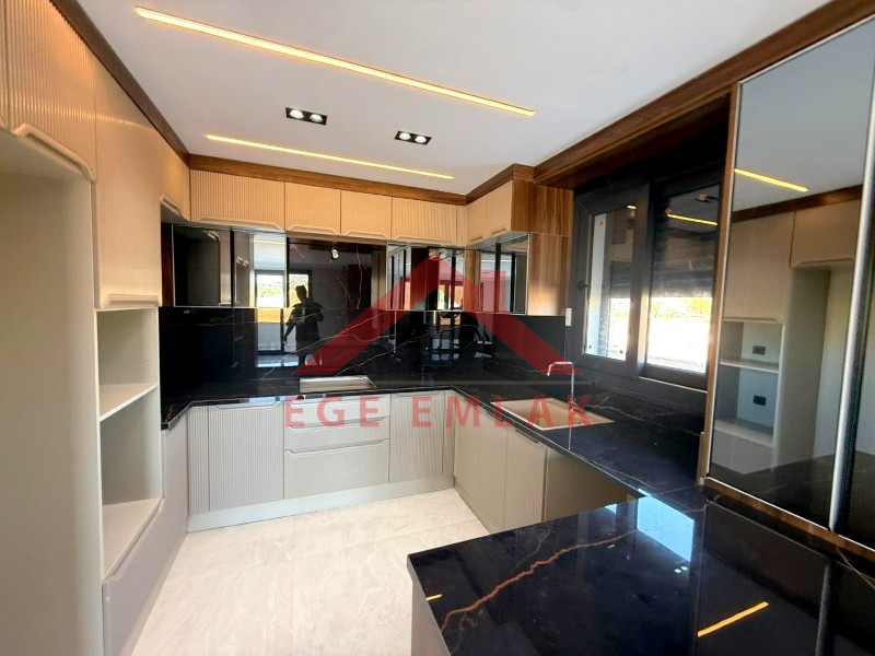  Didim Merkezde Satılık 3+1 Sıfır Villa