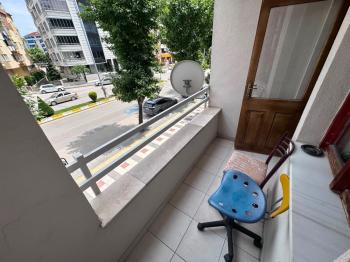 GÜVENAY - ÇORUM ULUKAVAK EŞREF HOCA CADDESİ ÜZERİ 3+1 SATILIK DAİRE