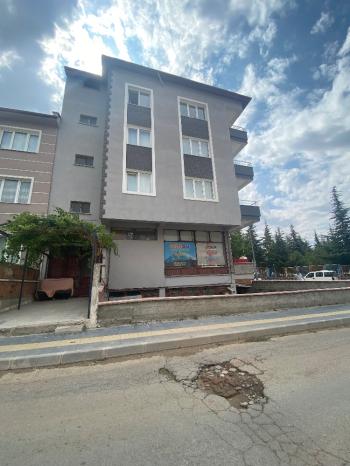 GÜVENAY - ÇORUM YAVRUTURNA ZİYA GÖKALP OKULU KARŞISI 3+1 KİRALIK DAİRE 