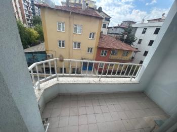 GÜVENAY -  ÇORUM BAHABEY CAD. MİGROS KARŞISI GENİŞ 3+1 KİRALIK DAİRE