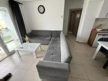 KÜÇÜK KAYMAKLI'DA TÜRK MALI SATILIK 2+1 EŞYALI DAİRE 