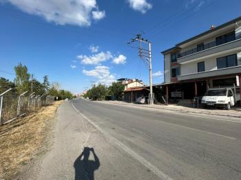 AFYON ÜÇOK EMLAKTAN ATAKÖY MAH ANA YOL ÜZERİ KİRALIK GENİŞ İŞYERİ 