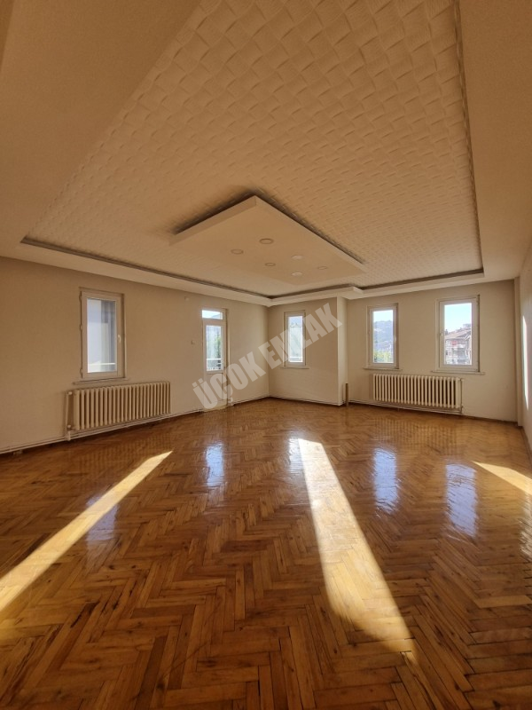 ✰ AFYON ÜÇOK EMLAKTAN KAYADİBİ MAH 3+1 125M² TEMİZ BAKIMLI KİRALIK DAİRE ✰