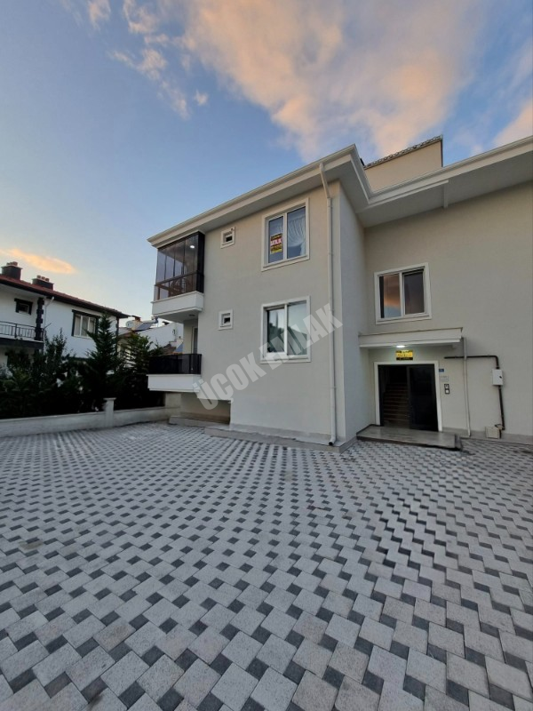 ✶ AFYON ÜÇOK EMLAKTAN FATİH MAH 130M² 3+1 SİTE İÇERİSİNDE EBEVEYN BANYOLU SATILIK DAİRE ✶