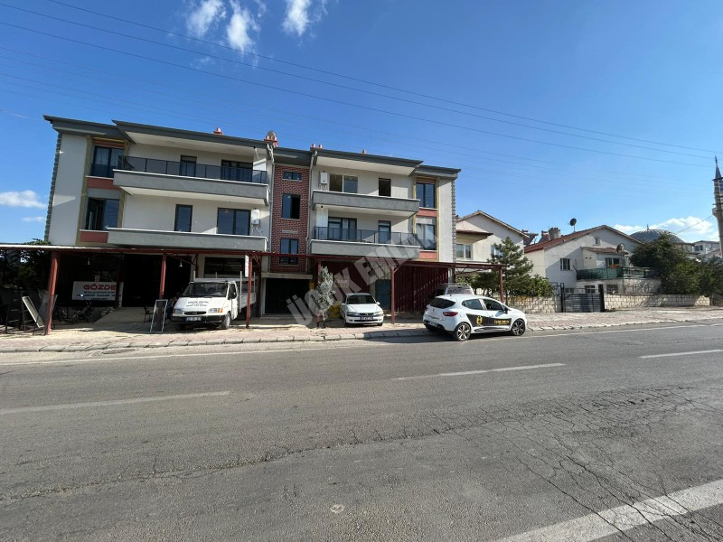 AFYON ÜÇOK EMLAKTAN ATAKÖY MAH ANA YOL ÜZERİ KİRALIK GENİŞ İŞYERİ 