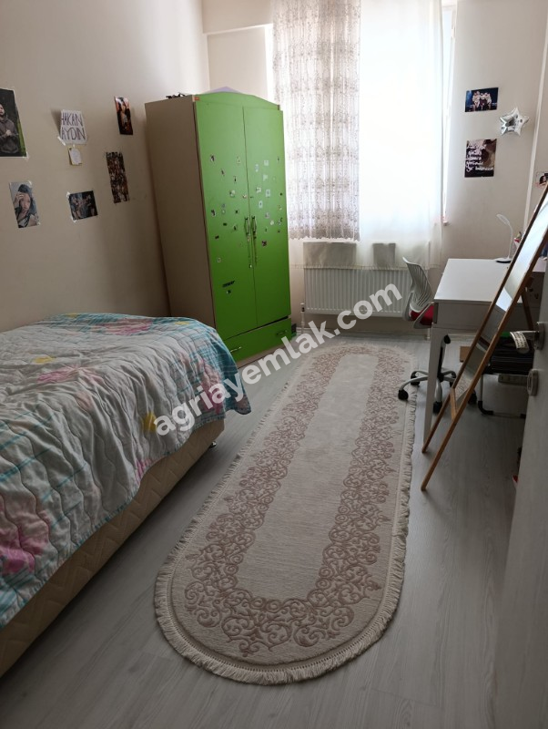 GAZİ MAHALLESİ’NDE 15 TEMMUZ PARKI KARŞISINDA 4+1 LÜKS SATILIK DAİRE