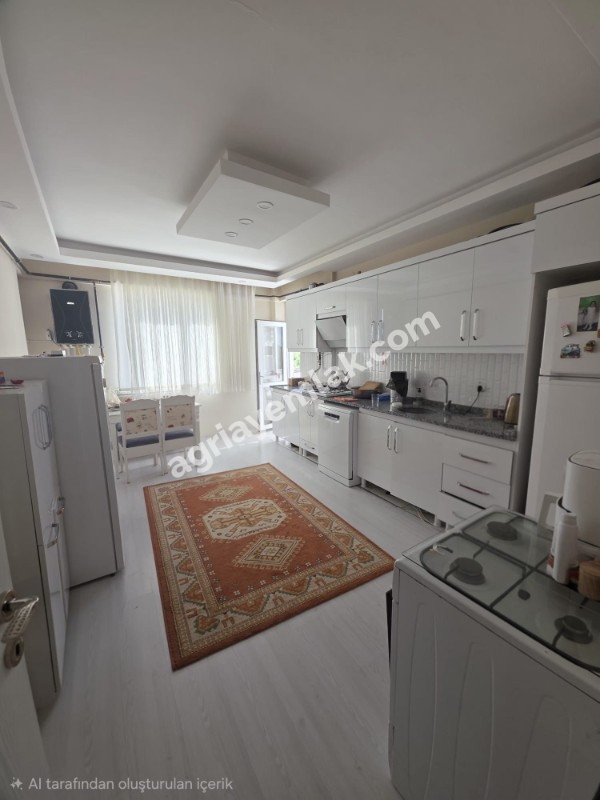 GAZİ MAHALLESİ’NDE 15 TEMMUZ PARKI KARŞISINDA 4+1 LÜKS SATILIK DAİRE