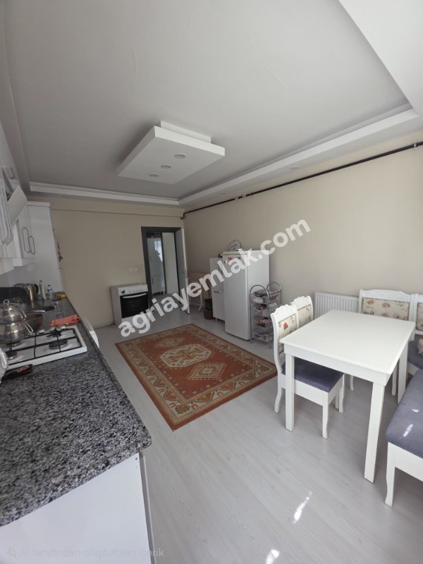 GAZİ MAHALLESİ’NDE 15 TEMMUZ PARKI KARŞISINDA 4+1 LÜKS SATILIK DAİRE