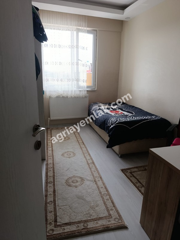 GAZİ MAHALLESİ’NDE 15 TEMMUZ PARKI KARŞISINDA 4+1 LÜKS SATILIK DAİRE