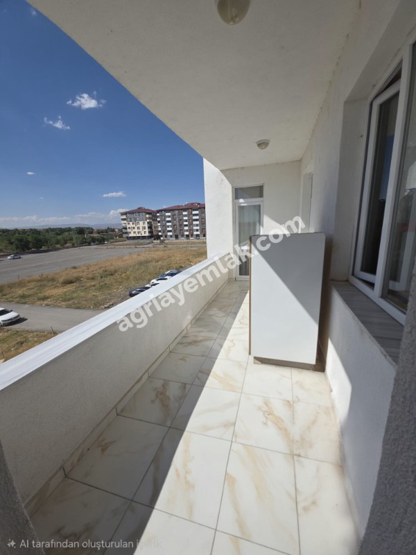 GAZİ MAHALLESİ’NDE 15 TEMMUZ PARKI KARŞISINDA 4+1 LÜKS SATILIK DAİRE