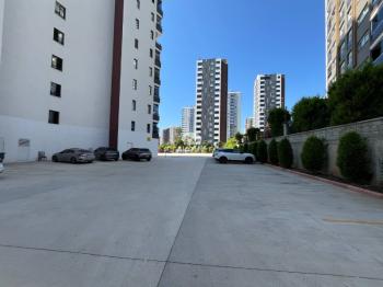 ALYANS'TAN LÜKS SİTE İÇERİSİNDE GENİŞ BALKONLU KİRALIK 2+1