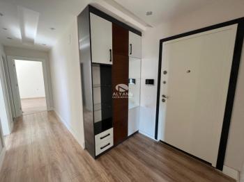 ALYANS'TAN LÜKS SİTE İÇERİSİNDE GENİŞ BALKONLU KİRALIK 2+1