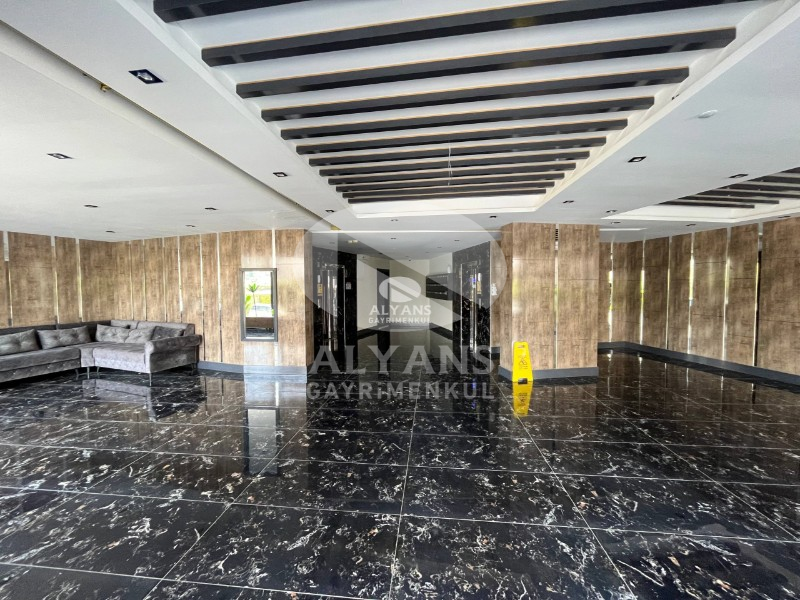 ALYANS'TAN LÜKS SİTE İÇERİSİNDE GENİŞ BALKONLU KİRALIK 2+1