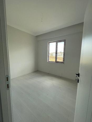 GÜVENAY - ÇORUM BAHÇELİEVLER MAH.YAVRUTURNA ORTAOKULU CİVARI SATILIK 3+0 DAİRE