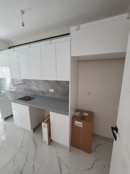 Yeşilpınar Metro'ya 2 Dk 2+1 Arakat Asansörlü Sıfır Satılık Daire