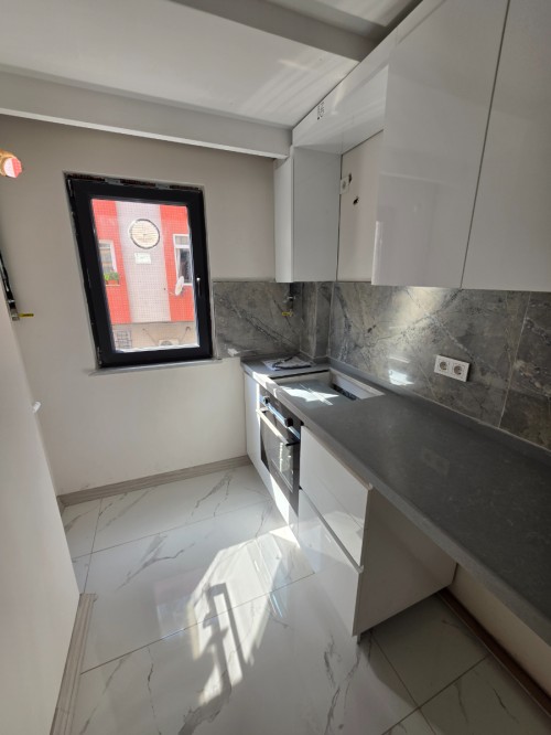 Yeşilpınar Metro'ya 2 Dk 2+1 Arakat Asansörlü Sıfır Satılık Daire