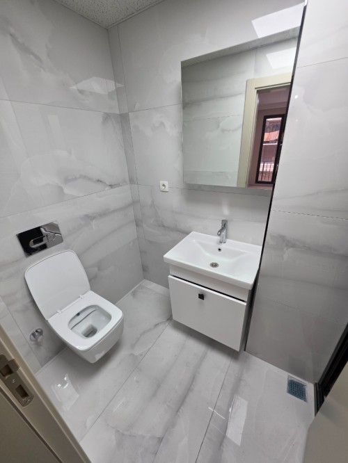 Binevler'de Metro'ya 5 Dk 3+1 & 1.Kat Balkonlu Sıfır Satılık Daire