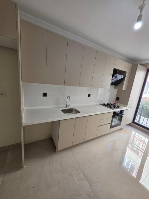 Binevler'de Metro'ya 5 Dk 3+1 & 1.Kat Balkonlu Sıfır Satılık Daire