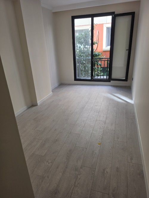 Binevler'de Metro'ya 5 Dk 3+1 & 1.Kat Balkonlu Sıfır Satılık Daire