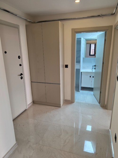 Binevler'de Metro'ya 5 Dk 3+1 & 1.Kat Balkonlu Sıfır Satılık Daire