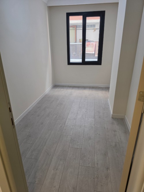 Binevler'de Metro'ya 5 Dk 3+1 & 1.Kat Balkonlu Sıfır Satılık Daire