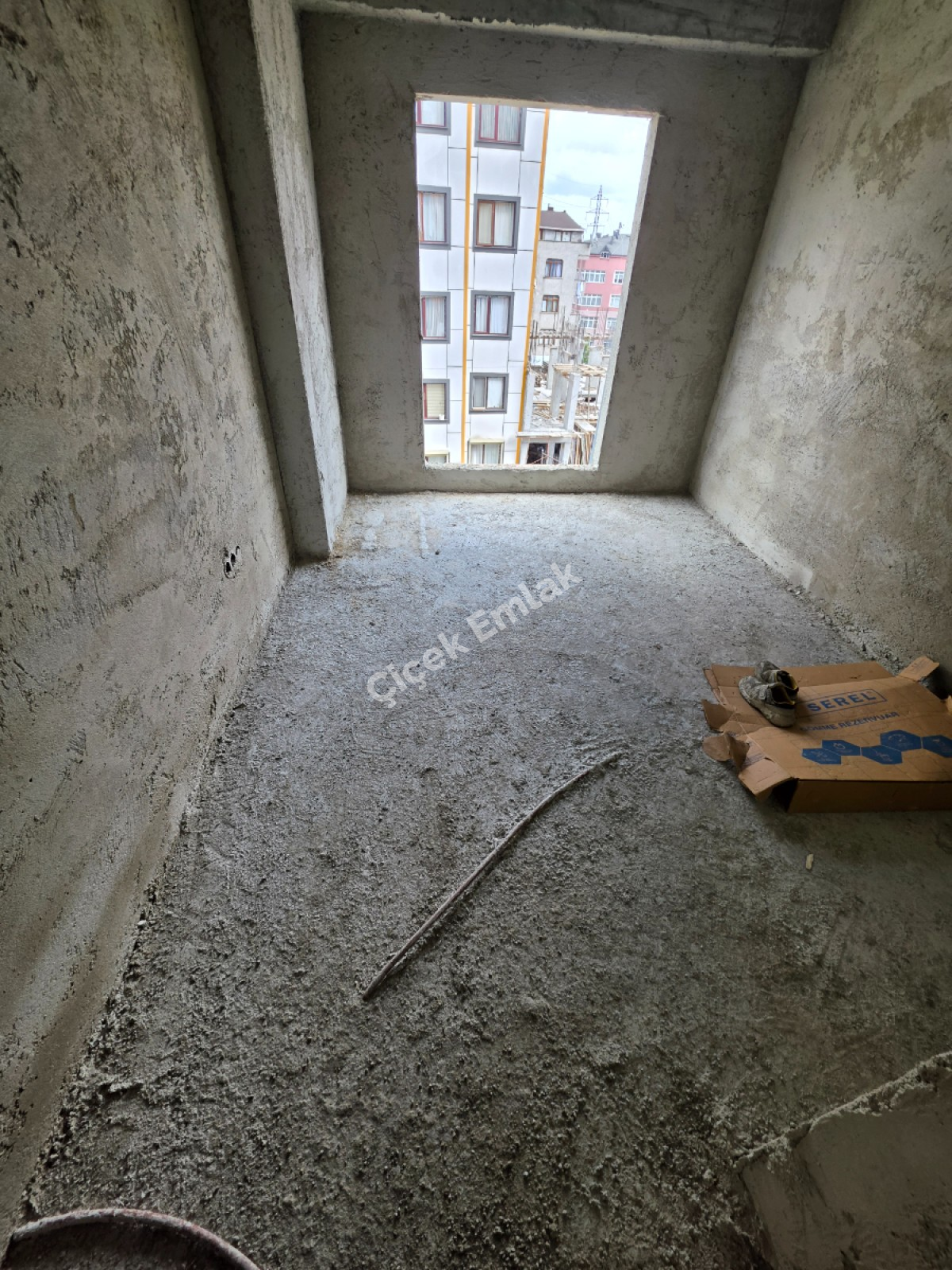 Akşemsettin'de Metro'ya 5 Dk Konumu Süper Otoparklı 8.Kat Sıfır Satılık Daire