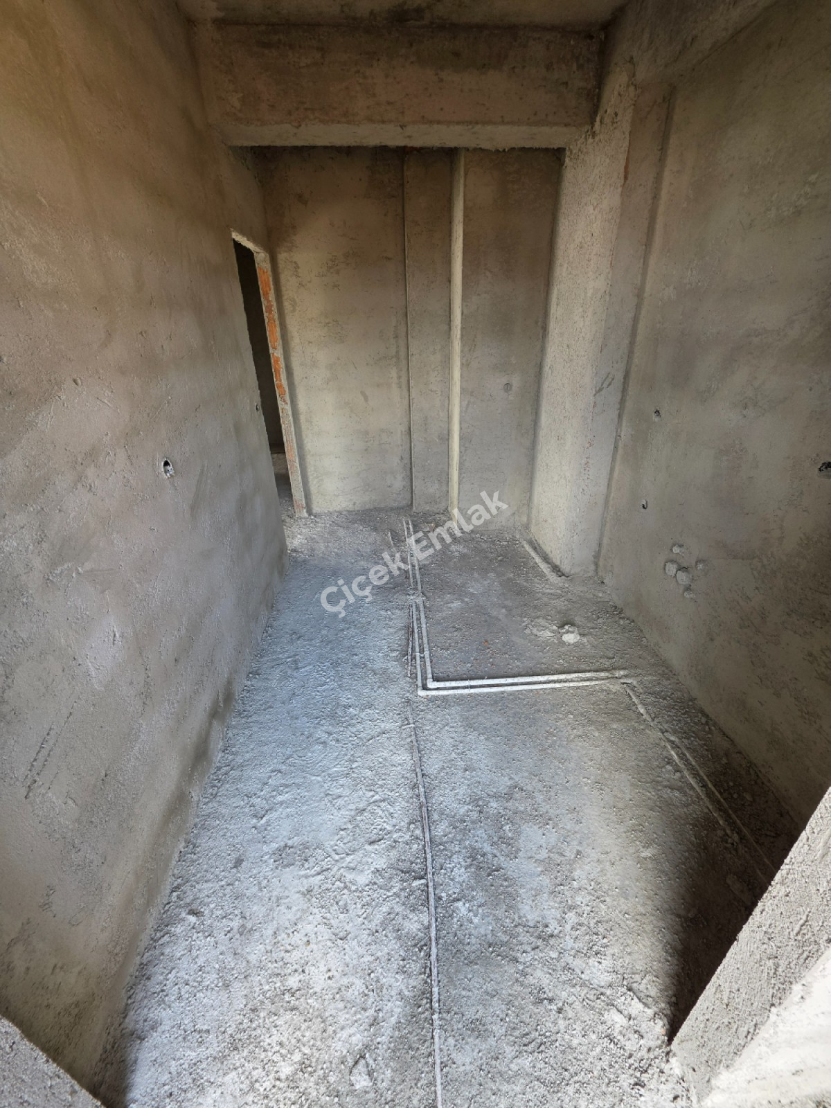 Akşemsettin'de Metro'ya 5 Dk Konumu Süper Otoparklı 8.Kat Sıfır Satılık Daire