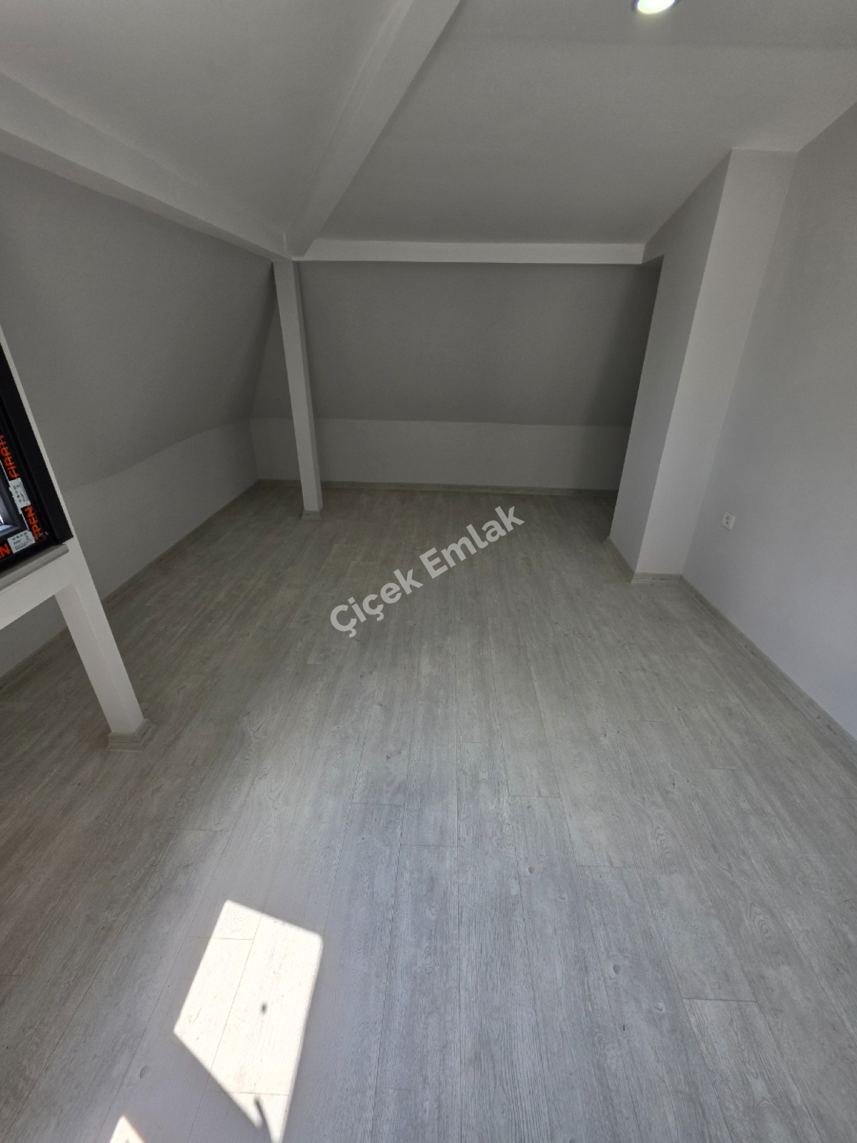 Akşemsettin Metro'ya 5 Dk 2+1 Teraslı Sıfır Satılık Daire