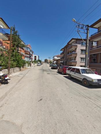 Afyon Üçok Emlaktan Kanlıca Mah Satılık 3+1 115m² 1 Kat Temiz Bakımlı Daire