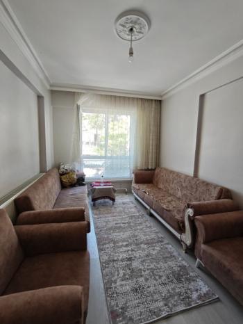 Afyon Üçok Emlaktan Kanlıca Mah Satılık 3+1 115m² 1 Kat Temiz Bakımlı Daire