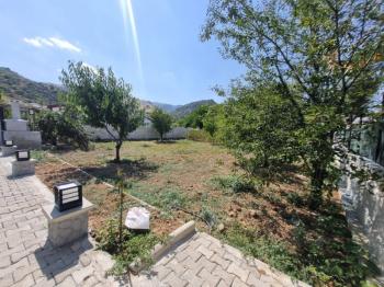 AFYON ÜÇOK EMLAKTAN ERKMEN  HÜRRİYET MAH KİRALIK HOBİ BAHÇESİ