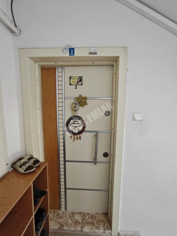 Afyon Üçok Emlaktan Kanlıca Mah Satılık 3+1 115m² 1 Kat Temiz Bakımlı Daire