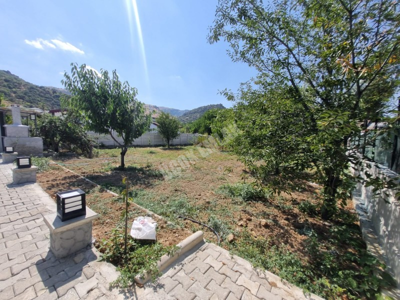 AFYON ÜÇOK EMLAKTAN ERKMEN  HÜRRİYET MAH KİRALIK HOBİ BAHÇESİ