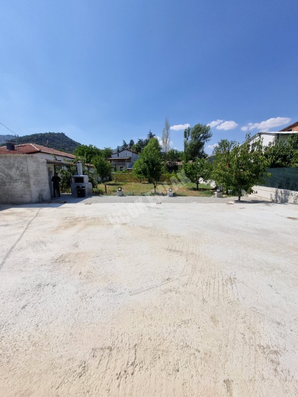 AFYON ÜÇOK EMLAKTAN ERKMEN  HÜRRİYET MAH KİRALIK HOBİ BAHÇESİ