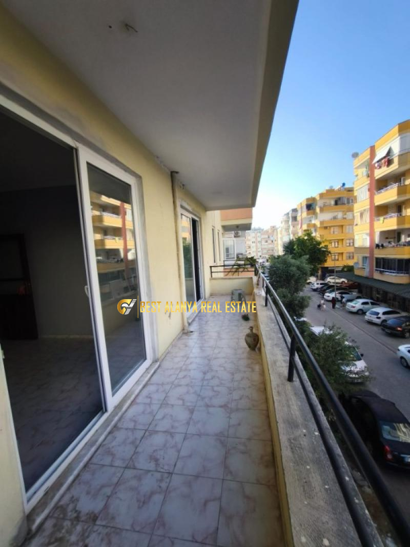 SALI PAZARI İÇİNDE SATILIK BOŞ 2+1 DAİRE MAHMUTLAR ALANYA ANTALYA TÜRKİYE