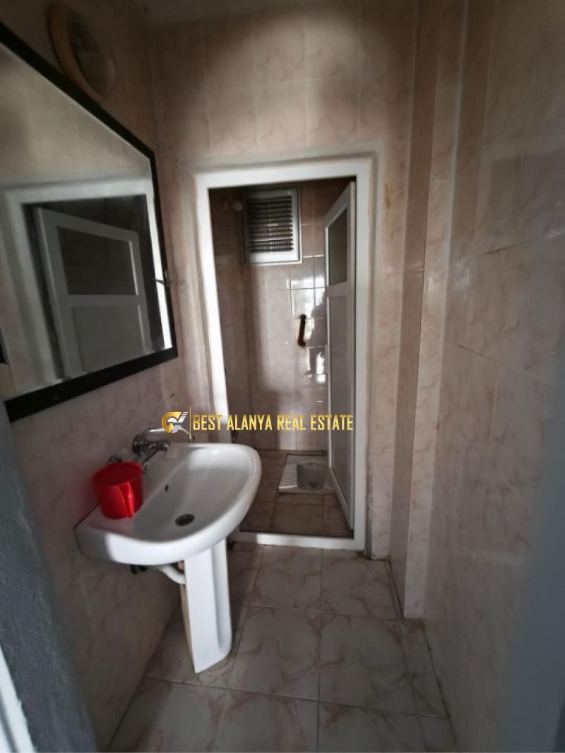 SALI PAZARI İÇİNDE SATILIK BOŞ 2+1 DAİRE MAHMUTLAR ALANYA ANTALYA TÜRKİYE