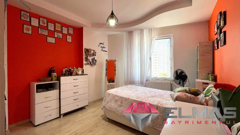 Elmas'tan Zeytinli Cd Üzerinde Havuzlu Site İçi 3+1
