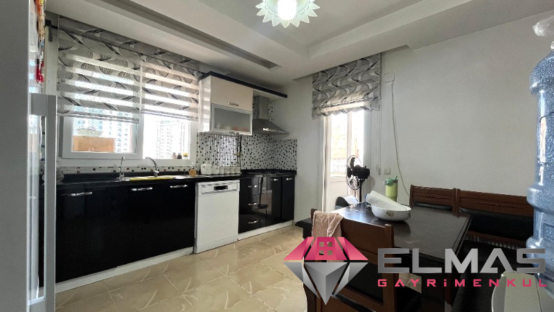 Elmas'tan Zeytinli Cd Üzerinde Havuzlu Site İçi 3+1