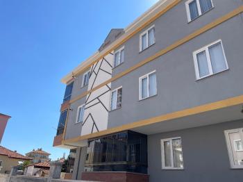 GÜVENAY - ÇORUM KALE MAH. MERAM SOKAKTA 3+1 EŞYALI KİRALIK DAİRE 