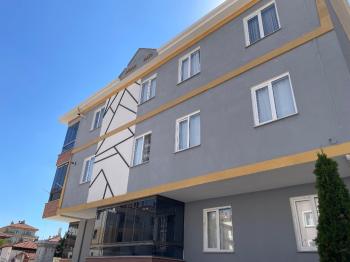 GÜVENAY - ÇORUM KALE MAH. MERAM SOKAKTA 3+1 EŞYALI KİRALIK DAİRE 