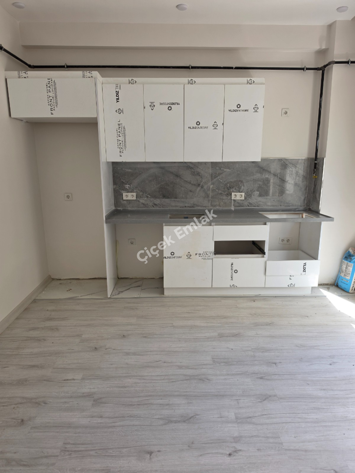 Yeşilpınar Metro'ya 2 Dk 1+1 Bahçe Katı Sıfır Satılık Daire
