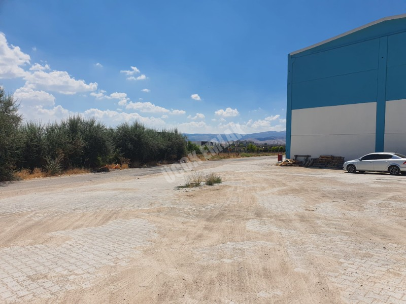 AFYON ÜÇOK EMLAKTAN AKCİN MAH 150M² SIFIR SATILIK DÜKKANLAR 