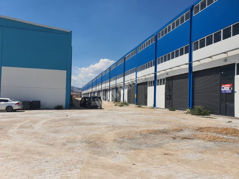 AFYON ÜÇOK EMLAKTAN AKCİN MAH 150M² SIFIR SATILIK DÜKKANLAR 