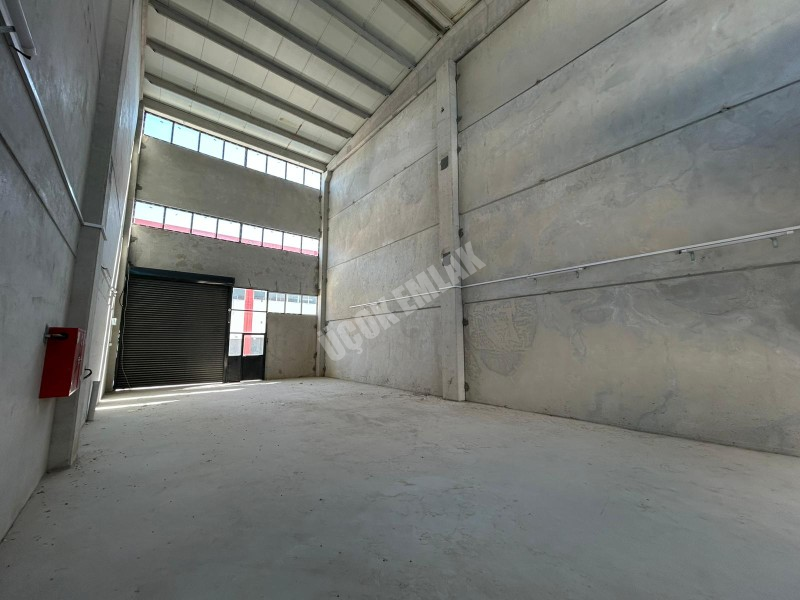 AFYON ÜÇOK EMLAKTAN AKCİN MAH 150M² SIFIR SATILIK DÜKKANLAR 