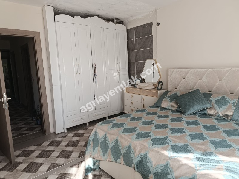 YOLUGÜZEL'DE HASTANE VE ÜNİVERSİTE YANINDA SATILIK 3+1 FERAH DAİRE