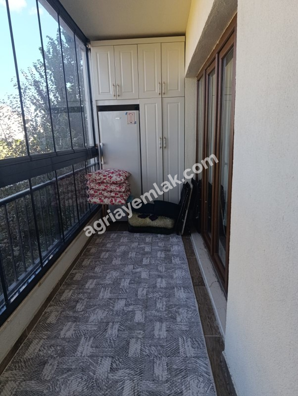 YOLUGÜZEL'DE HASTANE VE ÜNİVERSİTE YANINDA SATILIK 3+1 FERAH DAİRE