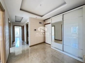 ALYANS'TAN MERKEZİ KONUMDA İSKANLI 3+1 FULL DONANIMLI DAİRE