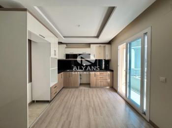 ALYANS'TAN MERKEZİ KONUMDA İSKANLI 3+1 FULL DONANIMLI DAİRE